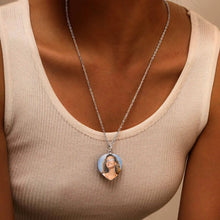 Lade das Bild in den Galerie-Viewer, Custom Photo Necklaces
